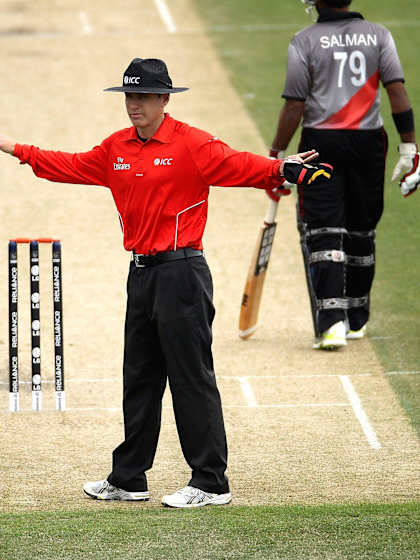 Gaffaney set to umpire debut Test