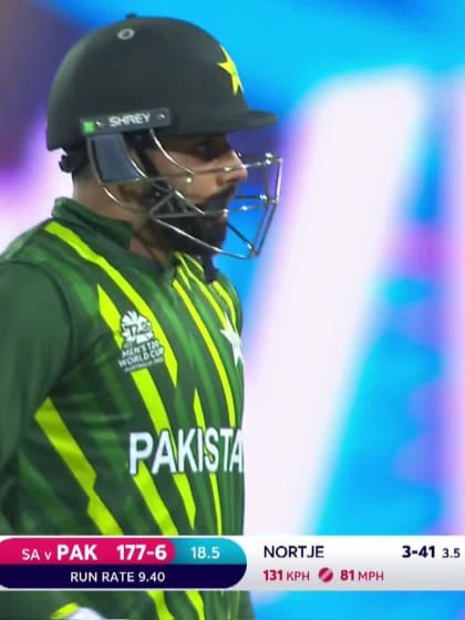 Wicket - Shadab Khan - Pakistan v South-Africa ICC T20WC 2022