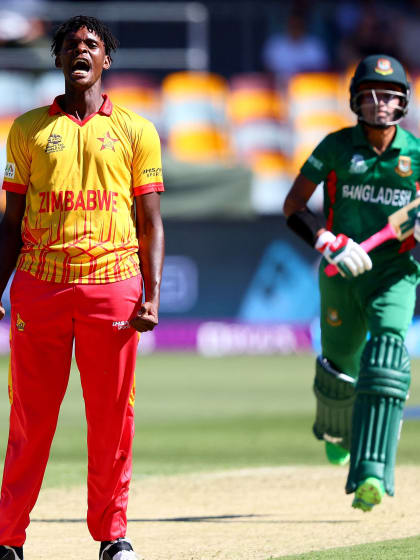 Wicket - Afif Hossain - Bangladesh v Zimbabwe ICC T20WC 2022