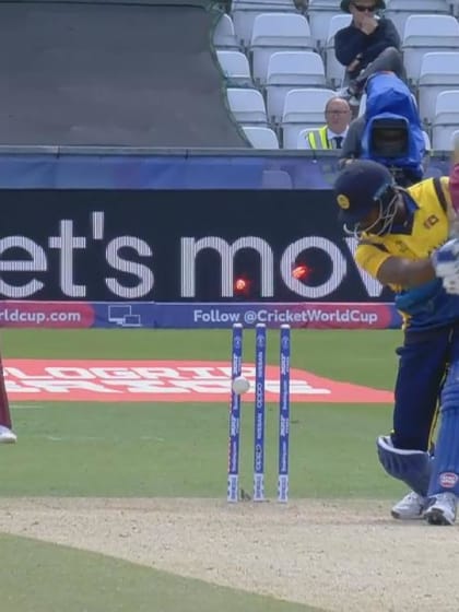 CWC19: SL v WI - Jason Holder yorks Angelo Mathews for 26