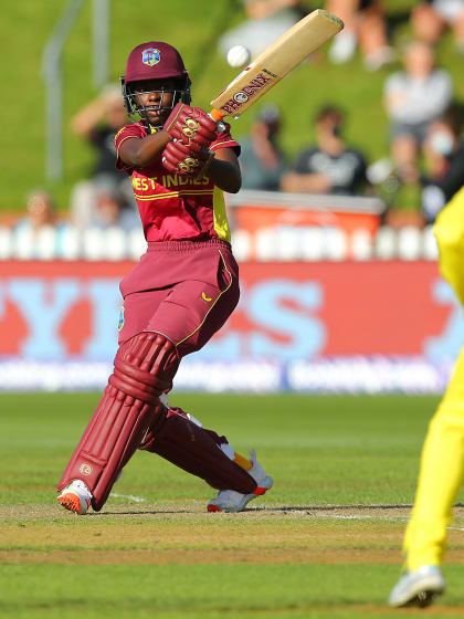 Beth Mooney takes a brilliant catch to remove Williams