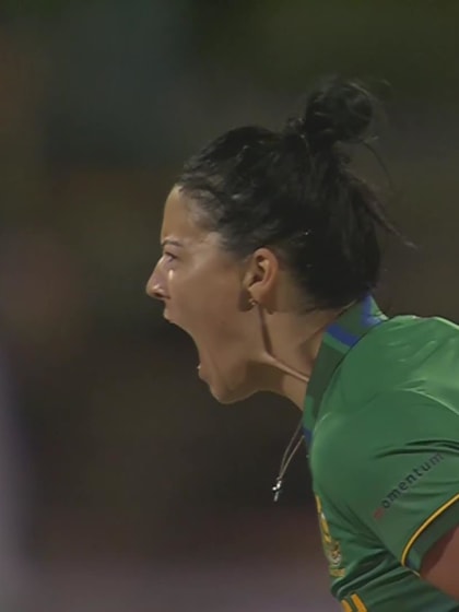 Wicket-Chamari-Athapaththu-South-Africa-Women v Sri-Lanka-Women ICC T20WC 2023