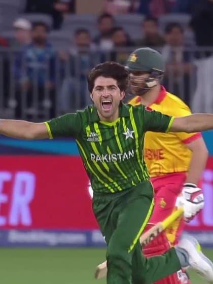 Wicket - Luke Jongwe - Pakistan v Zimbabwe ICC T20WC 2022