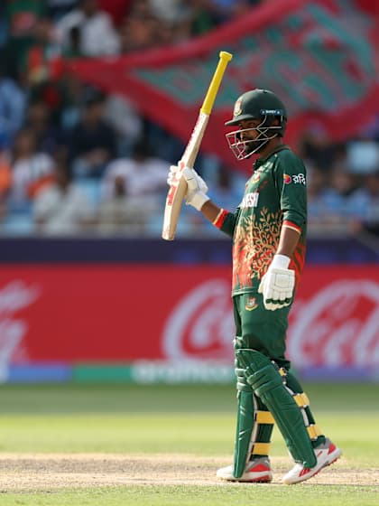 Tawhid takes the aerial route for Bangladesh | BAN v IND | Champions Trophy 2025