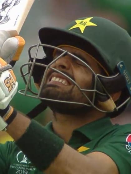 CWC19: Pak v SA - Babar Azam holes out to the cover sweeper