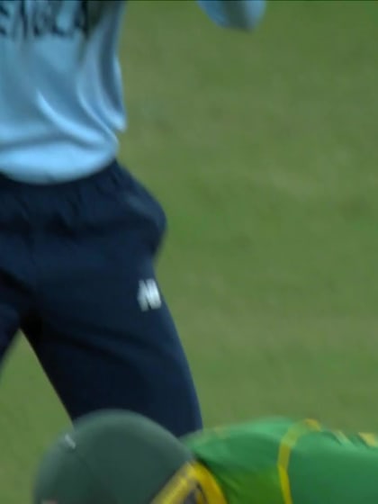 Wicket: Jones stumps Luus in a flash