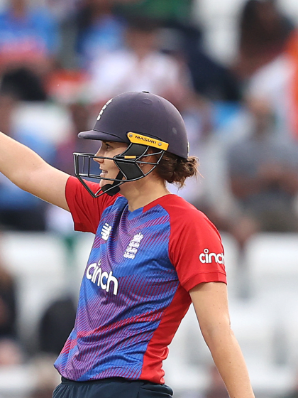 Sciver's rapid half-century powers England to victory