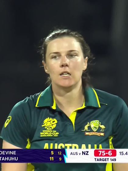 Lea Tahuhu - Wicket - Australia vs New Zealand