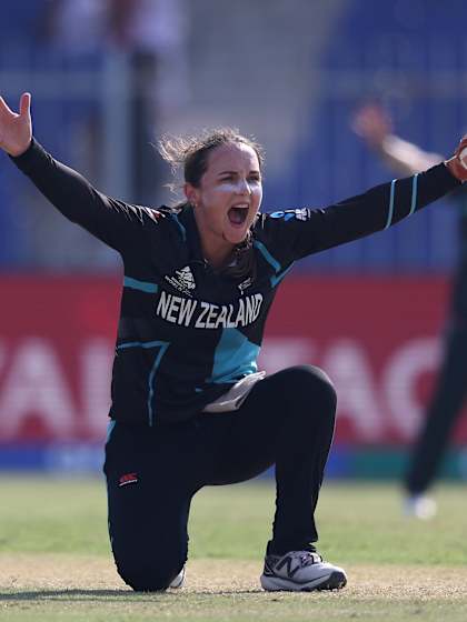 Melie Kerr masterclass gives New Zealand hope of T20 World Cup glory