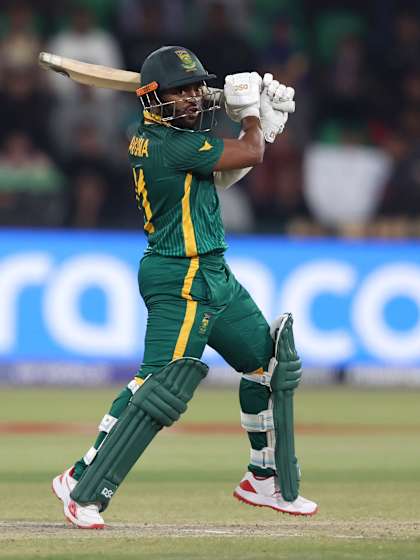 South Africa make inroads into huge total | SA v NZ | Champions Trophy 2025