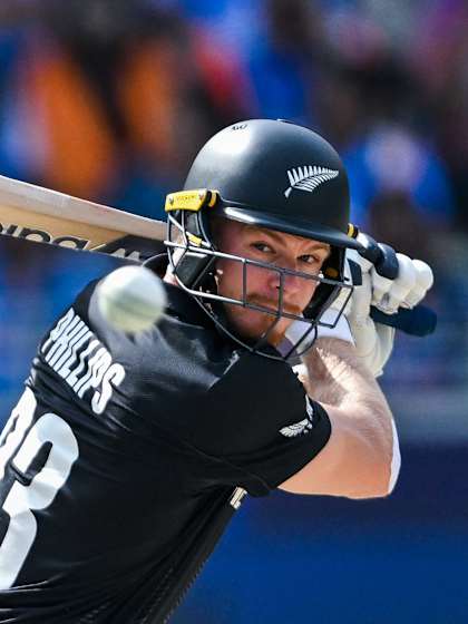 Glenn Phillips gets his eye in | IND v NZ | Champions Trophy 2025