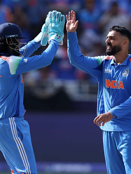Virtuoso bowling from Varun | IND v NZ | Champions Trophy 2025